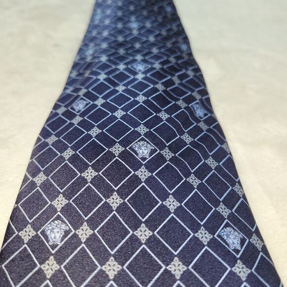NWOT Versace Silk Neck Tie - Picture 5 of 8